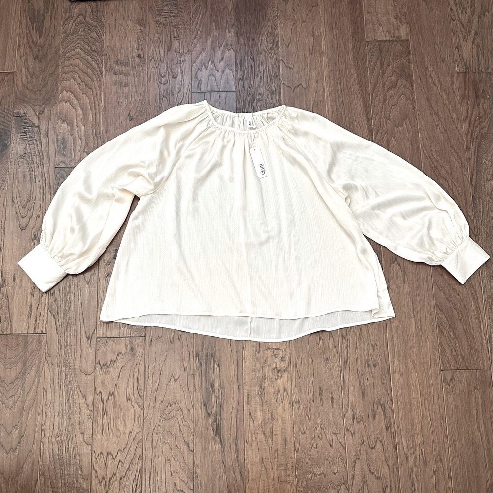 NWT Glam off white blouse size large